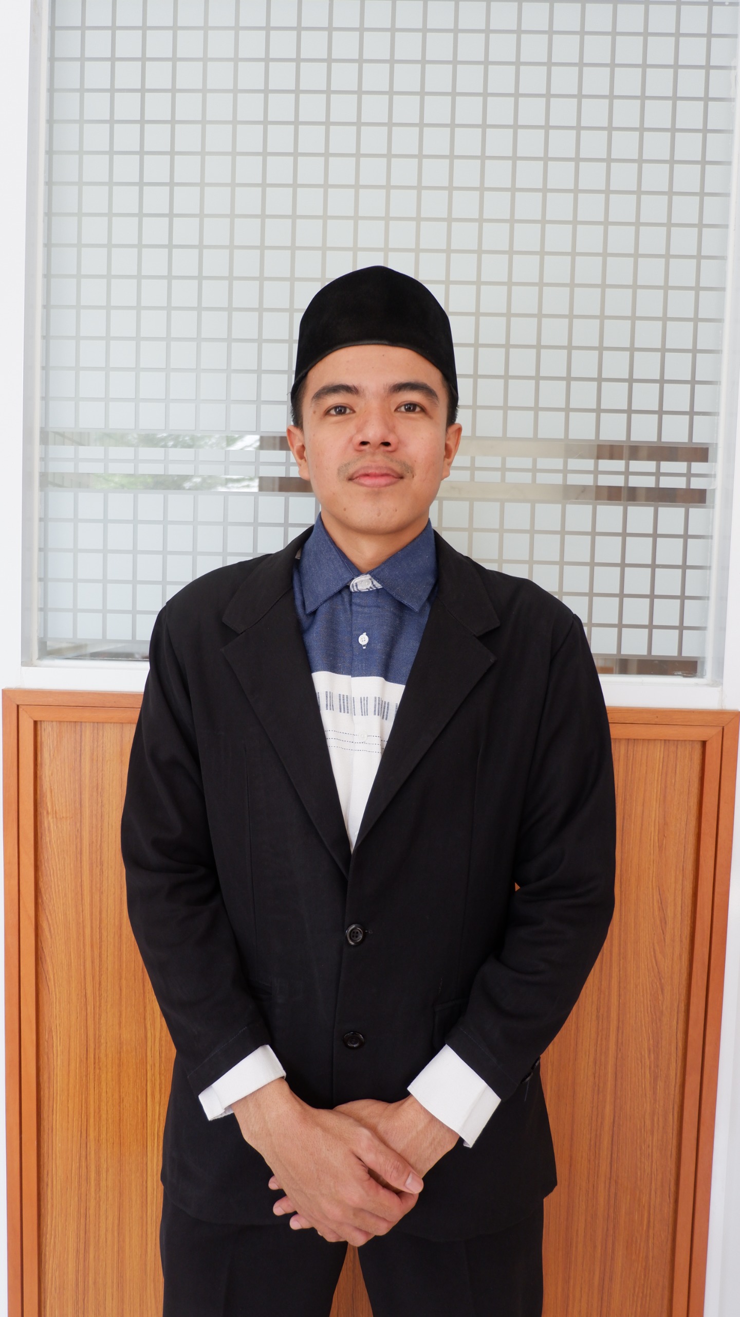 Muhammad Fatah Akbar F., S.Hum.